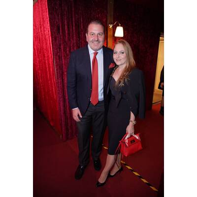 Christa Kummer mit Begleitung