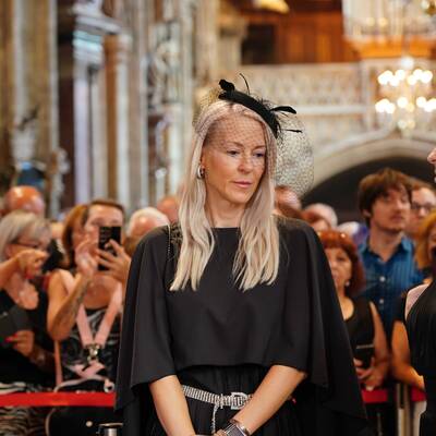 Ein letztes Mal an der Oper vorbei. Der Opernball hat Richard Lugner auch über die Tore Wiens berühmt gemacht.