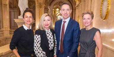 Drei Frauen für Bogdan Rošcˇic´s zweiten Opernball: Maryam Yeganehfar, Susanne Athanasiadis und Birgit Reitbauer.