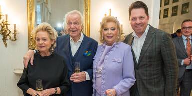 Harald Serafin mit Gattin Inge, Sohn Daniel und Birgit Sarata.