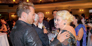 Uwe KR&Ouml;GER, Marika LICHTER (Vers&ouml;hnung)