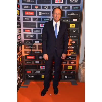 MADONNA Blogger Award 2018 - Orange Carpet