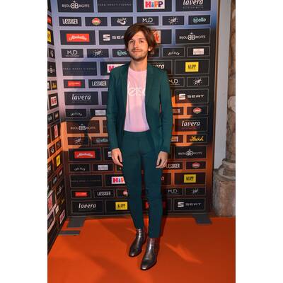 MADONNA Blogger Award 2018 - Orange Carpet