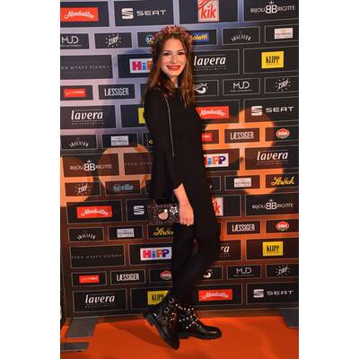 MADONNA Blogger Award 2018 - Orange Carpet