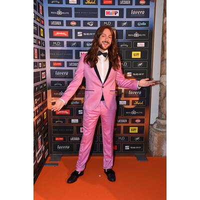 MADONNA Blogger Award 2018 - Orange Carpet