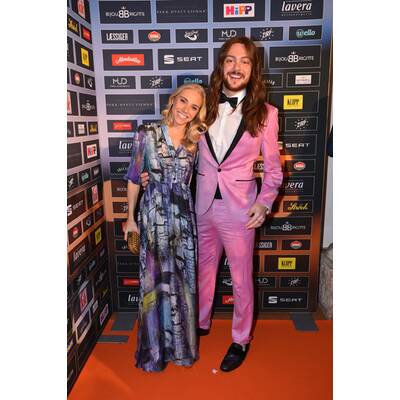 MADONNA Blogger Award 2018 - Orange Carpet