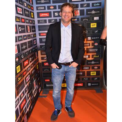 MADONNA Blogger Award 2018 - Orange Carpet