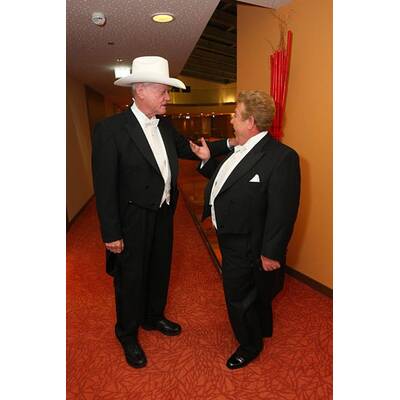Opernball 2011: Jacqueline Lugner, Helmut Werner, Larry Hagman, Ruby Rubacuori, Richard Lugner, Katzi, Zachi Noy
