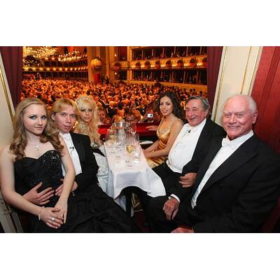 Die schönsten Bilder vom Opernball 2011