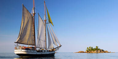 Seychellen per Segelschiff entdecken – Inselhopping im Tropenparadies