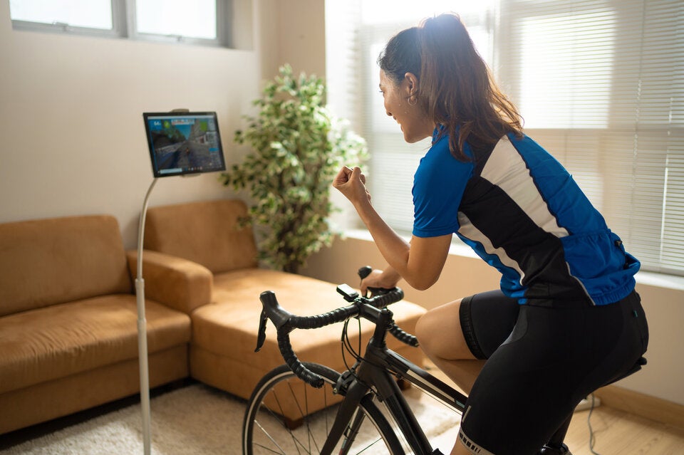 Effektiver als Joggen: Dieser Indoor Sport verbrennt 800 Kalorien