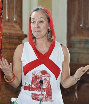 Agnes Husslein-Arco Kiss@Belvedere T-Shirt Designer La Hong