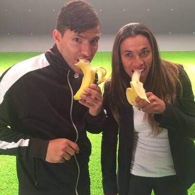 Austria Wiens Ola Kamara und James Holland