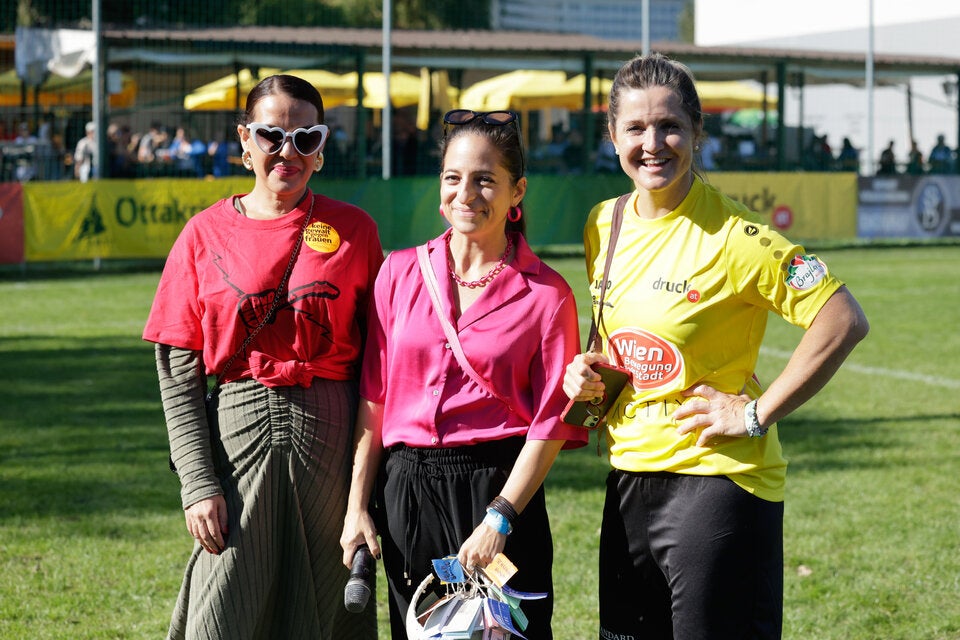 Der Austropop erkickte 15.000 Euro - auch für die Hochwasserhilfe