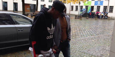 Alaba humpelt zum Arzt: 