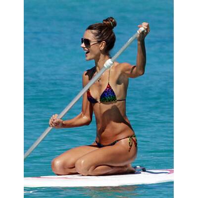 Sexy Beachbabes: Stars im Bikini