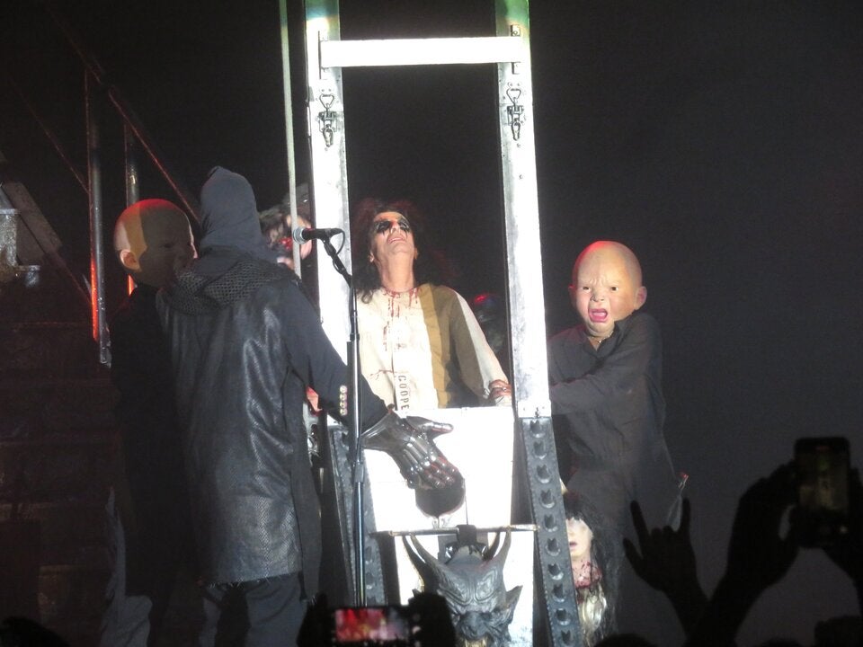 oe24 holt Alice Cooper zum Lovely Days Festival