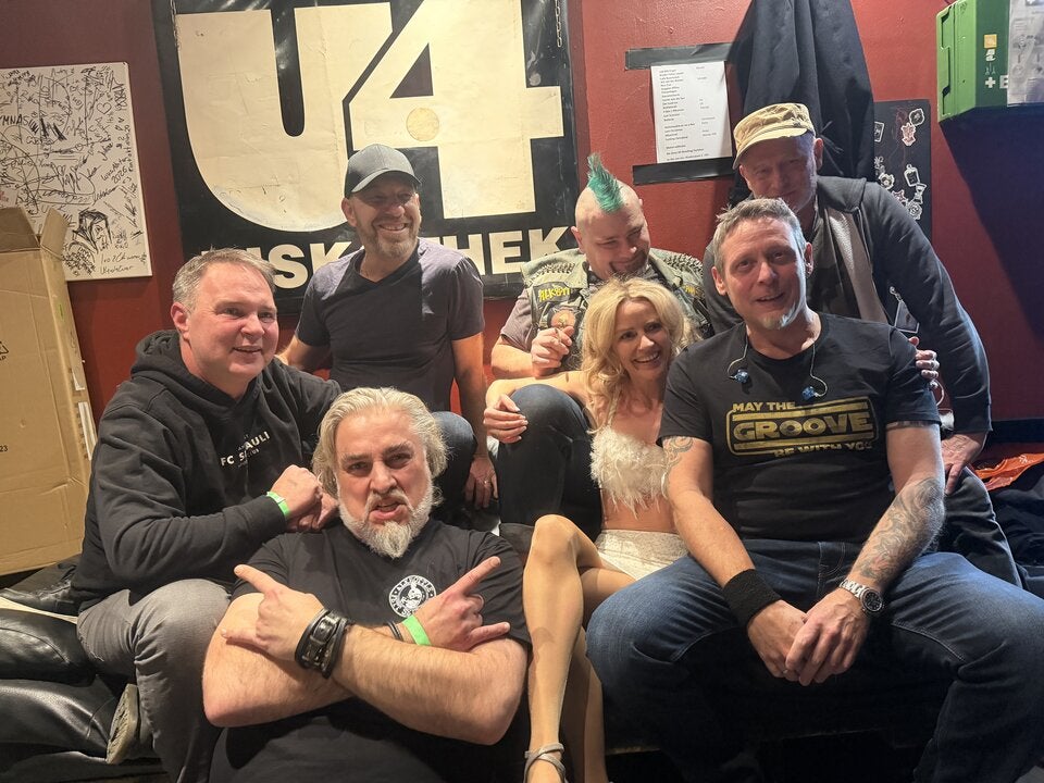 SPÖ-Chef Babler rockte mit Alkbottle ab