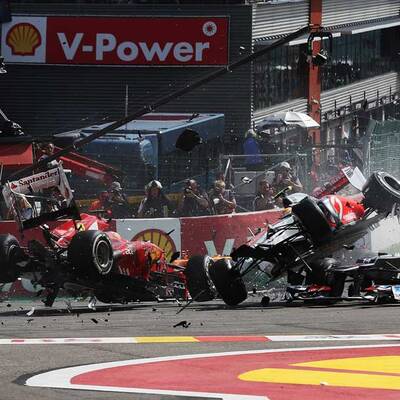 Schockunfall in der ersten Kurve