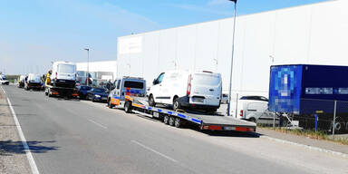 Schlag gegen Amazon: 26 Paket-Autos beschlagnahmt