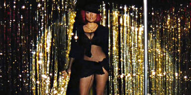 Salma Hayek strippt wieder 