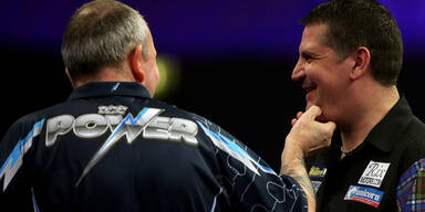 Darts: Anderson schl&auml;gt Rekord-Champ