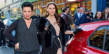 Andrea H&auml;ndler und Carolin Perron