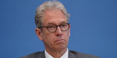 DE: Debatte zu Aufhebung von Corona-Quarant&auml;ne