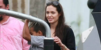 Angelina Jolie am Spielplatz