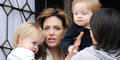 Angelina Jolie mit den Zwillingen Vivienne und Knox