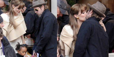 Brangelina in love: Küsse in Paris