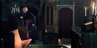 Beichte: Pfarrer flüchtet vor Charlie Sheen