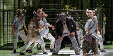"Animal Farm" macht die Staatsoper zum Schlachthof