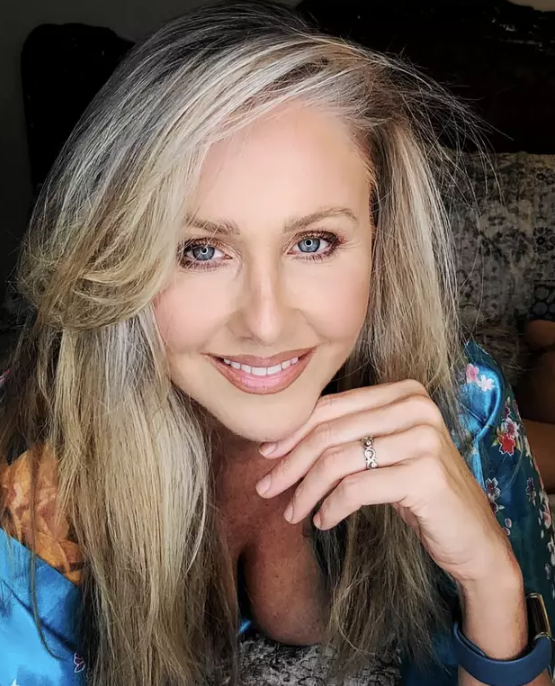 Instagram/@therealjuliaannlive