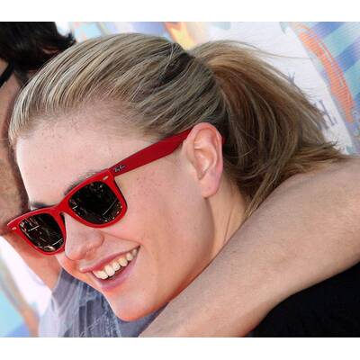 Bunte Sonnenbrillen der Stars