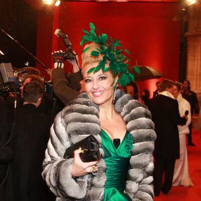 Die schrägsten Opernball-Outfits