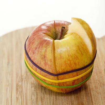 Ganz einfach Kirschen entkernen