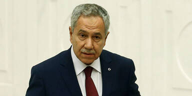 "Sie als Frau, seien Sie still!"