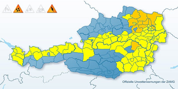 Unwetter setzten  ganze Orte  unter Wasser