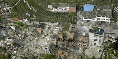 Schweres Erdbeben erschüttert China 