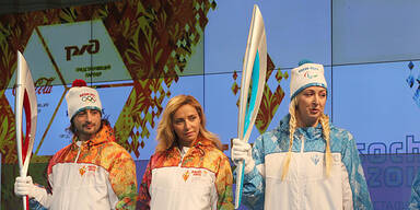 Olympische Fackel fliegt ins Weltall