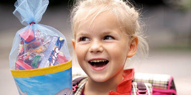 Mädchen mit Schultüte