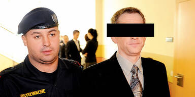 "lehrer" verging sich an M&auml;dchen