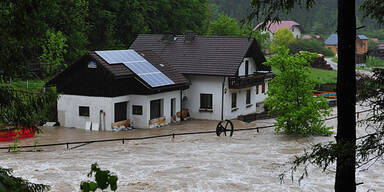 Aufräumen nach der Millionen-Flut