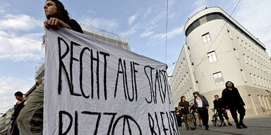 Pizzaria Anarchia Demonstration