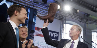 Mitterlehner mit 99,1 % zum ÖVP-Chef gekürt