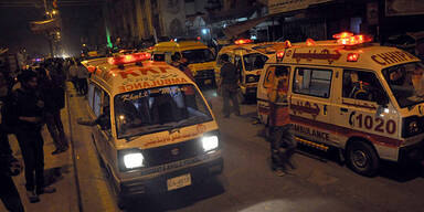 Bombenanschlag in Karachi: Mehr als 50 Tote