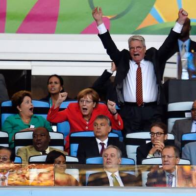 So jubeln Merkel & Gauck