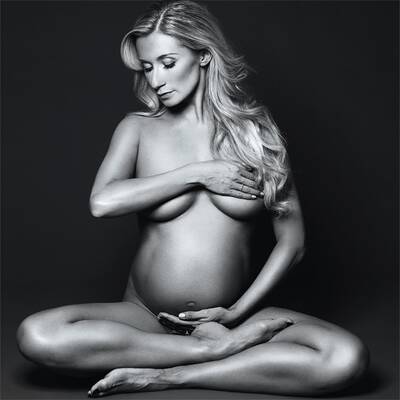 So schwanger ist Karina Sarkissova