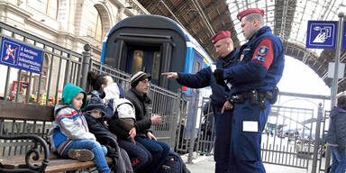 Heute will Mikl Asyl-Welle stoppen